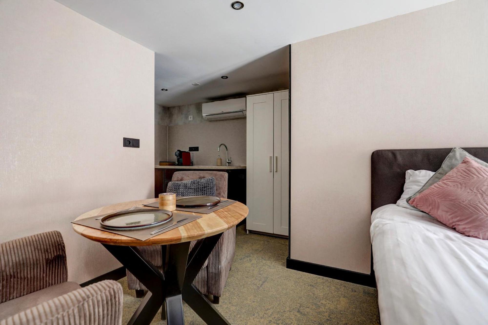 Hotel Buren Buren  外观 照片